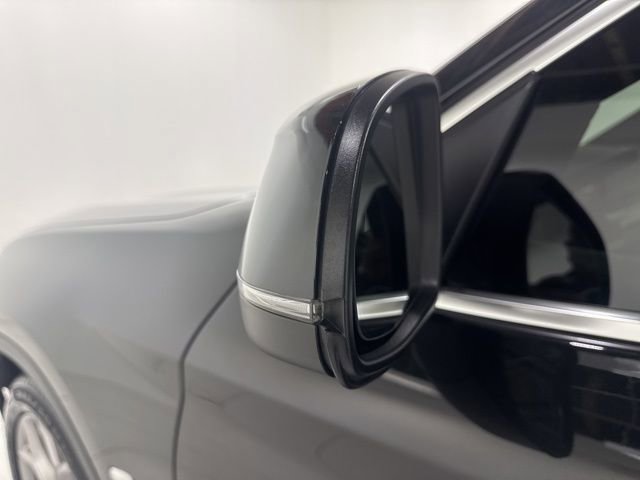 Certified 2023 BMW X4 xDrive30i w/ Convenience Package image 9