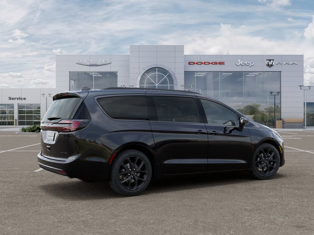 New 2027 Chrysler Pacifica Limited w/ S Appearance Package FWD image 4