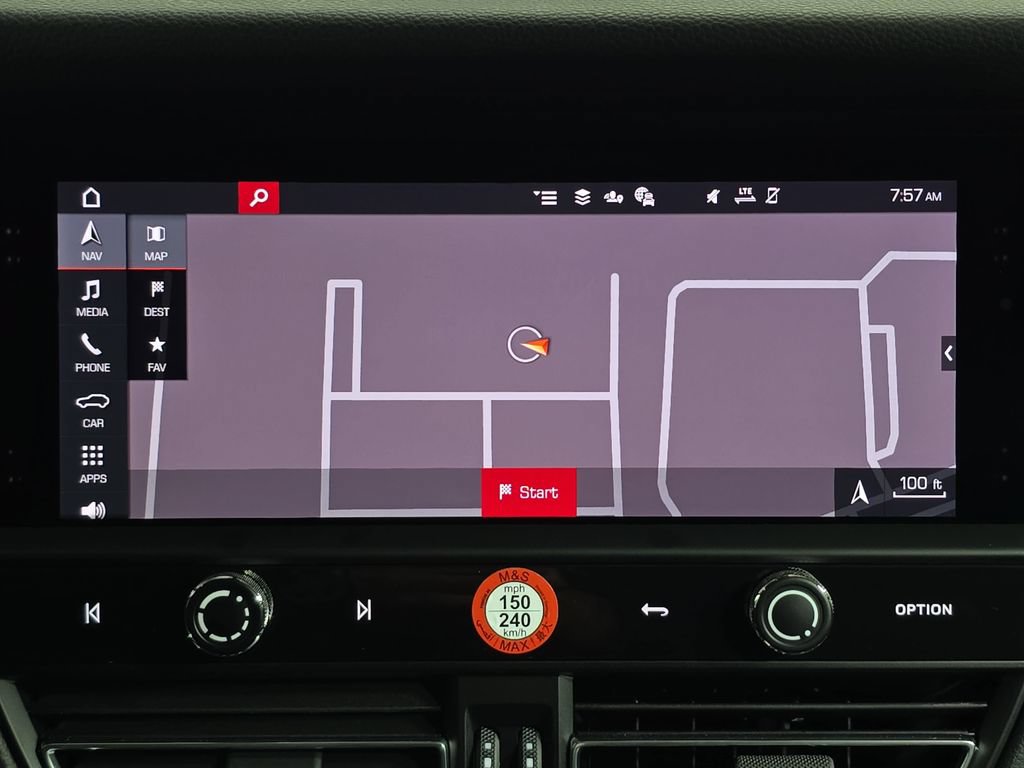 Certified 2026 Porsche Macan AWD/4WD image 18