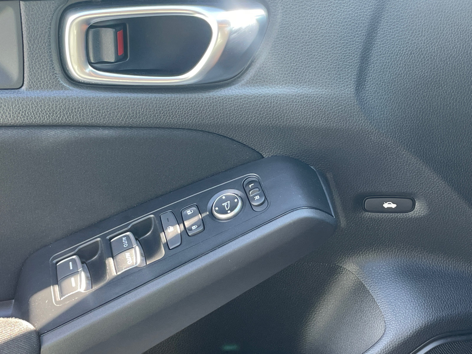 Used 2023 Honda Civic Sport image 18
