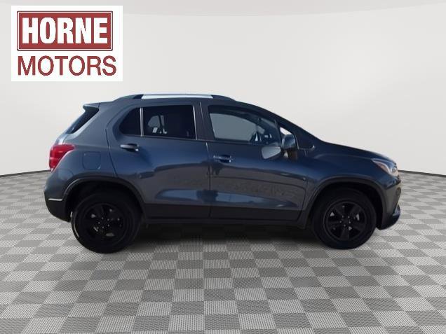 Used 2022 Chevrolet Trax LT w/ LT Convenience Package image 8