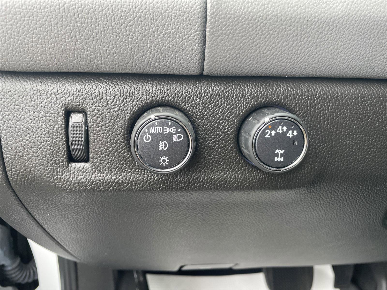 Used 2022 Chevrolet Colorado W/T w/ Custom Special Edition image 14