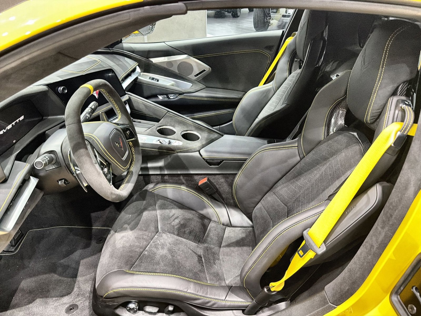 New 2026 Chevrolet Corvette Stingray Premium Cpe w/ Z51 Performance Package image 13