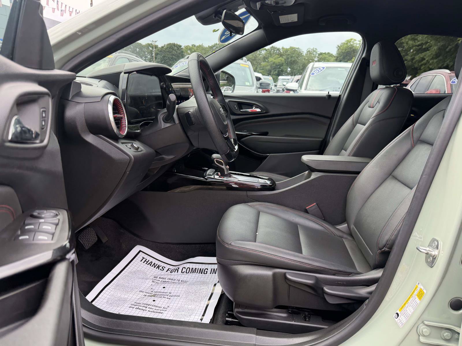 Certified 2024 Chevrolet Trax RS FWD image 9