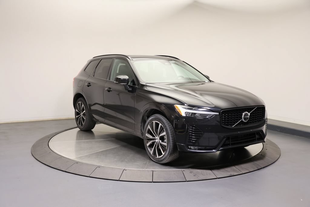 Used 2023 Volvo XC60 B5 Plus w/ Protection Package Premier AWD/4WD image 7