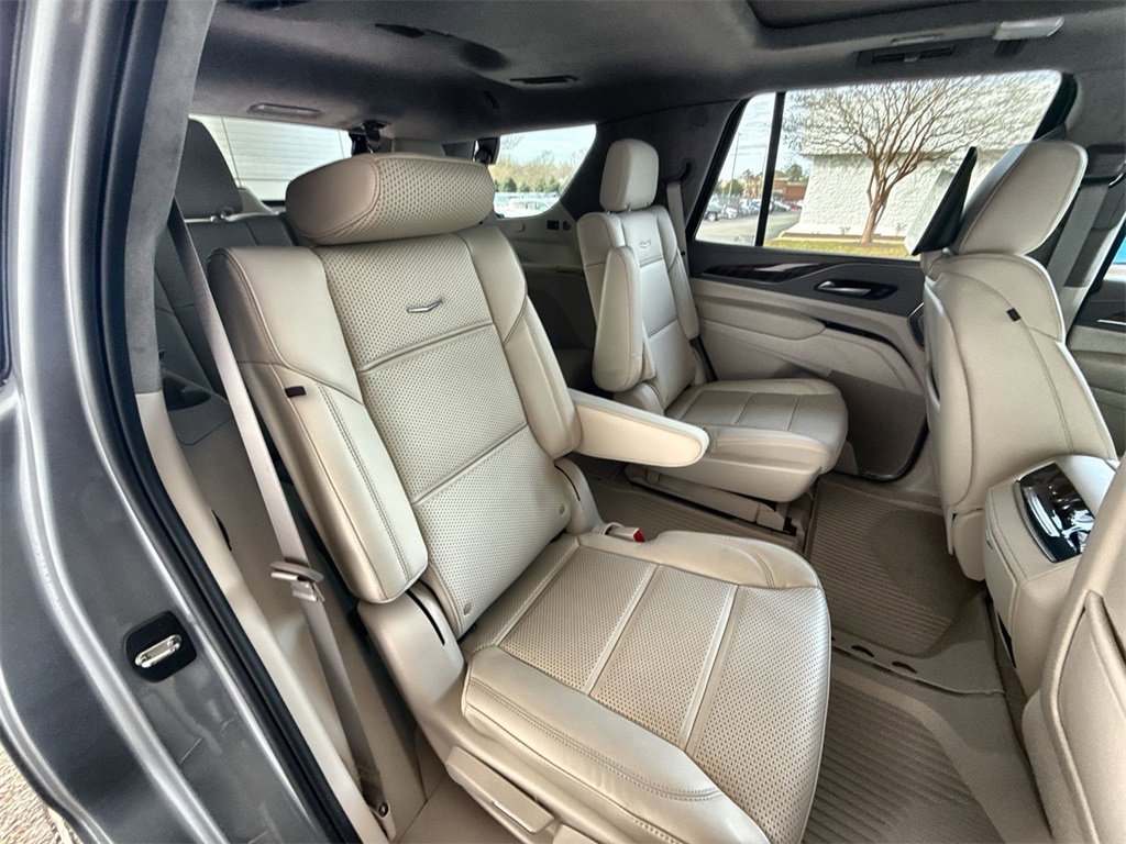 Certified 2024 Cadillac Escalade Sport Platinum w/ Heavy-Duty Trailer Package image 26