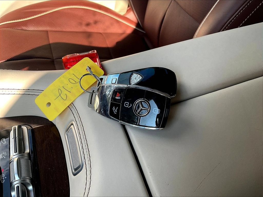 Used 2023 Mercedes-Benz Maybach GLS 600 4MATIC image 31
