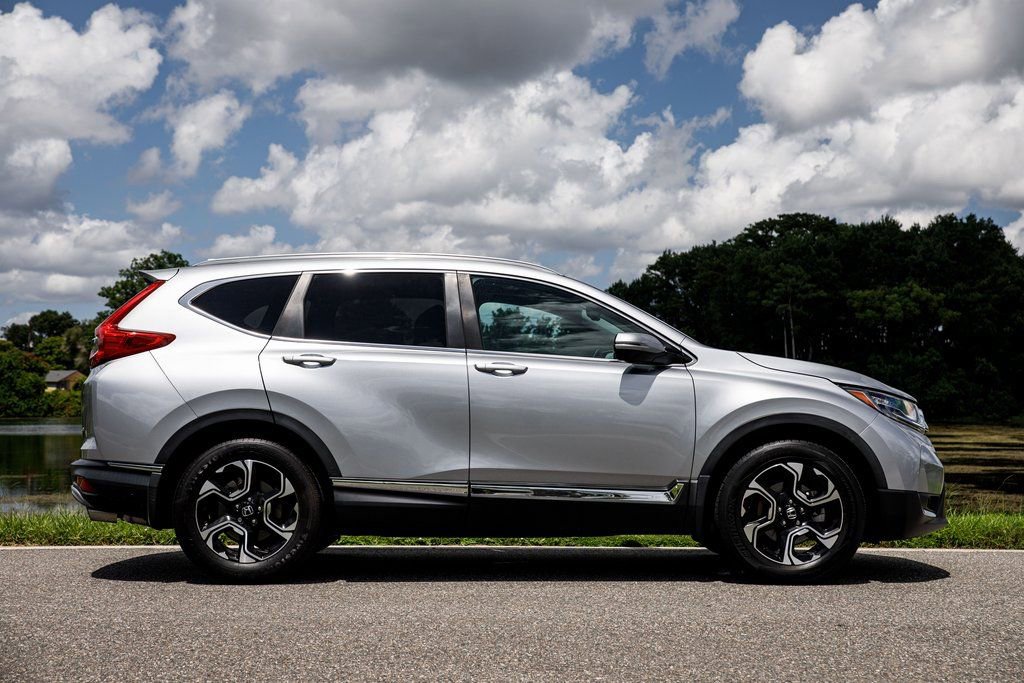 Used 2017 Honda CR-V Touring image 2