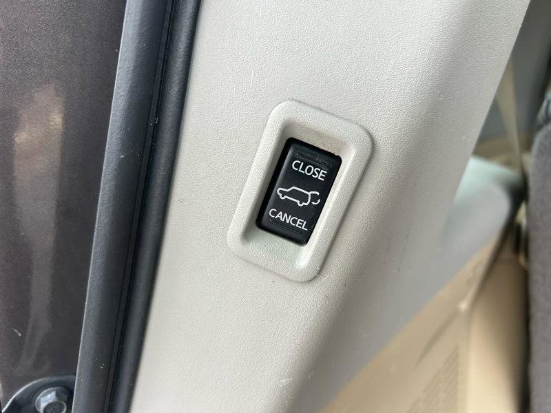 Used 2015 Nissan Armada Platinum w/ Platinum Reserve Package image 21