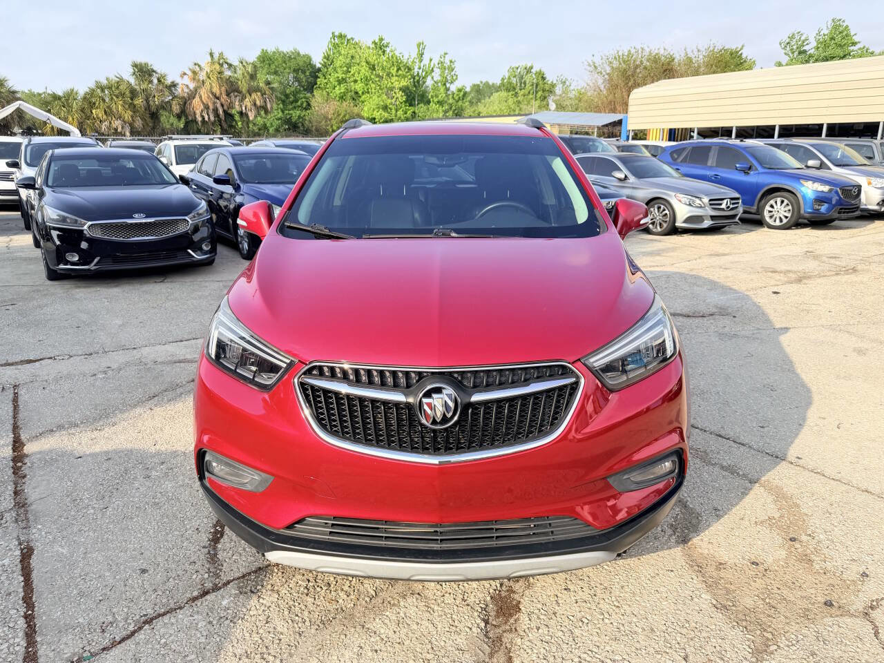 Used 2019 Buick Encore Essence image 2