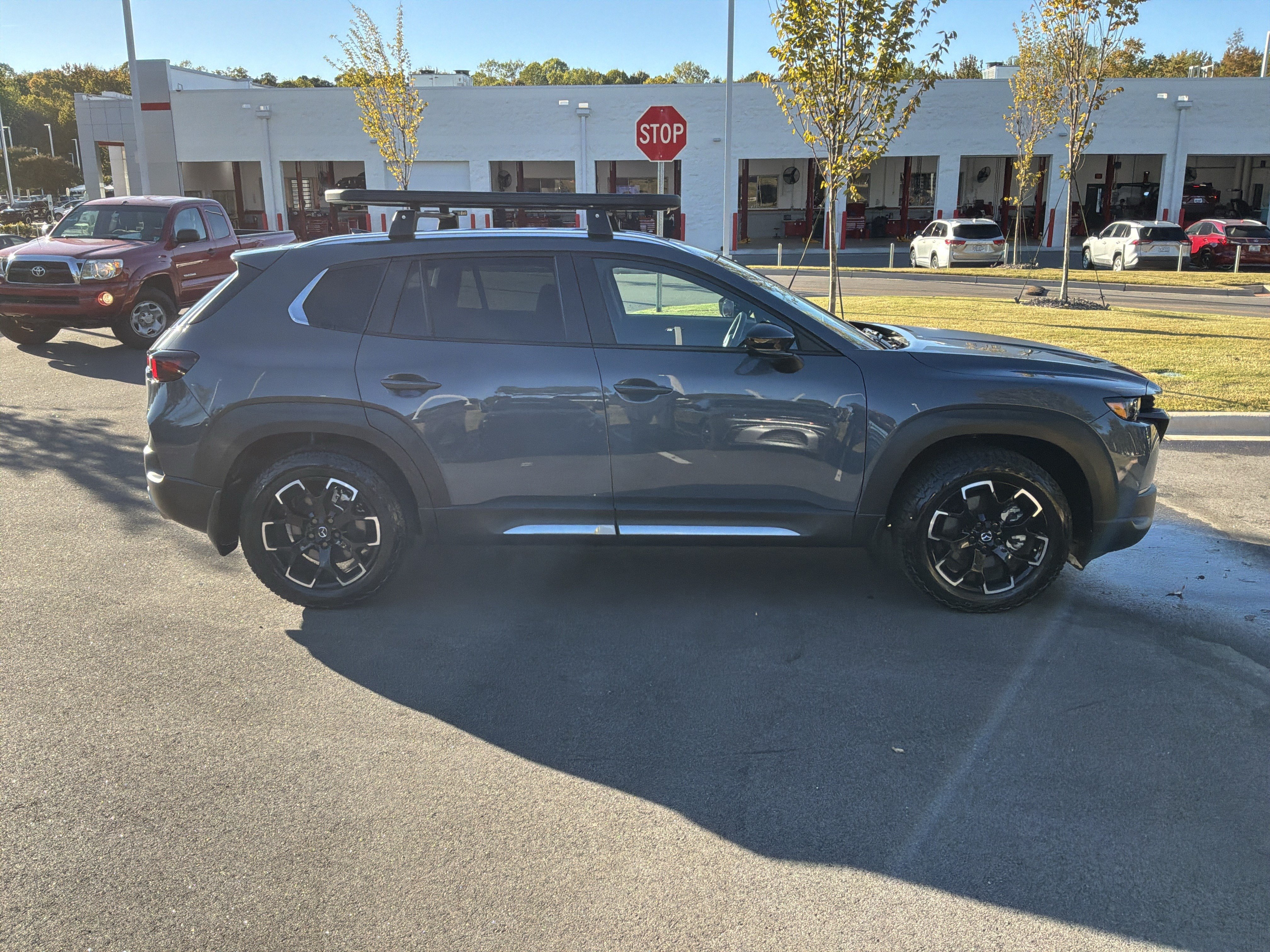 Used 2025 MAZDA CX-50 Meridian Edition w/ Apex Package AWD/4WD image 11