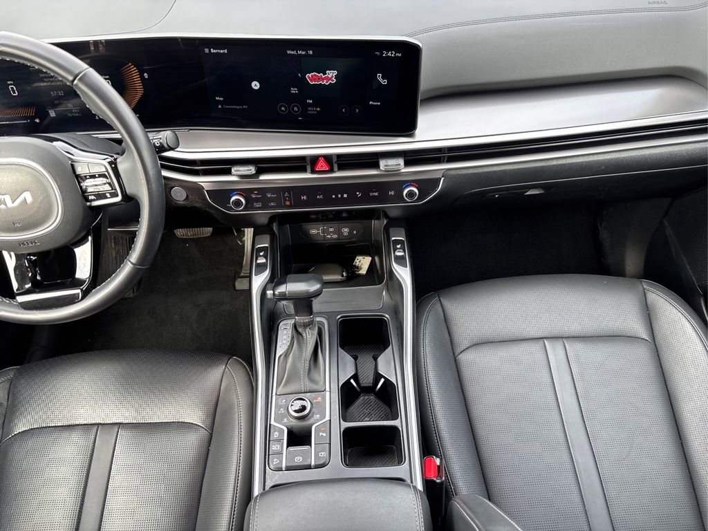 Used 2025 Kia Sorento S image 18