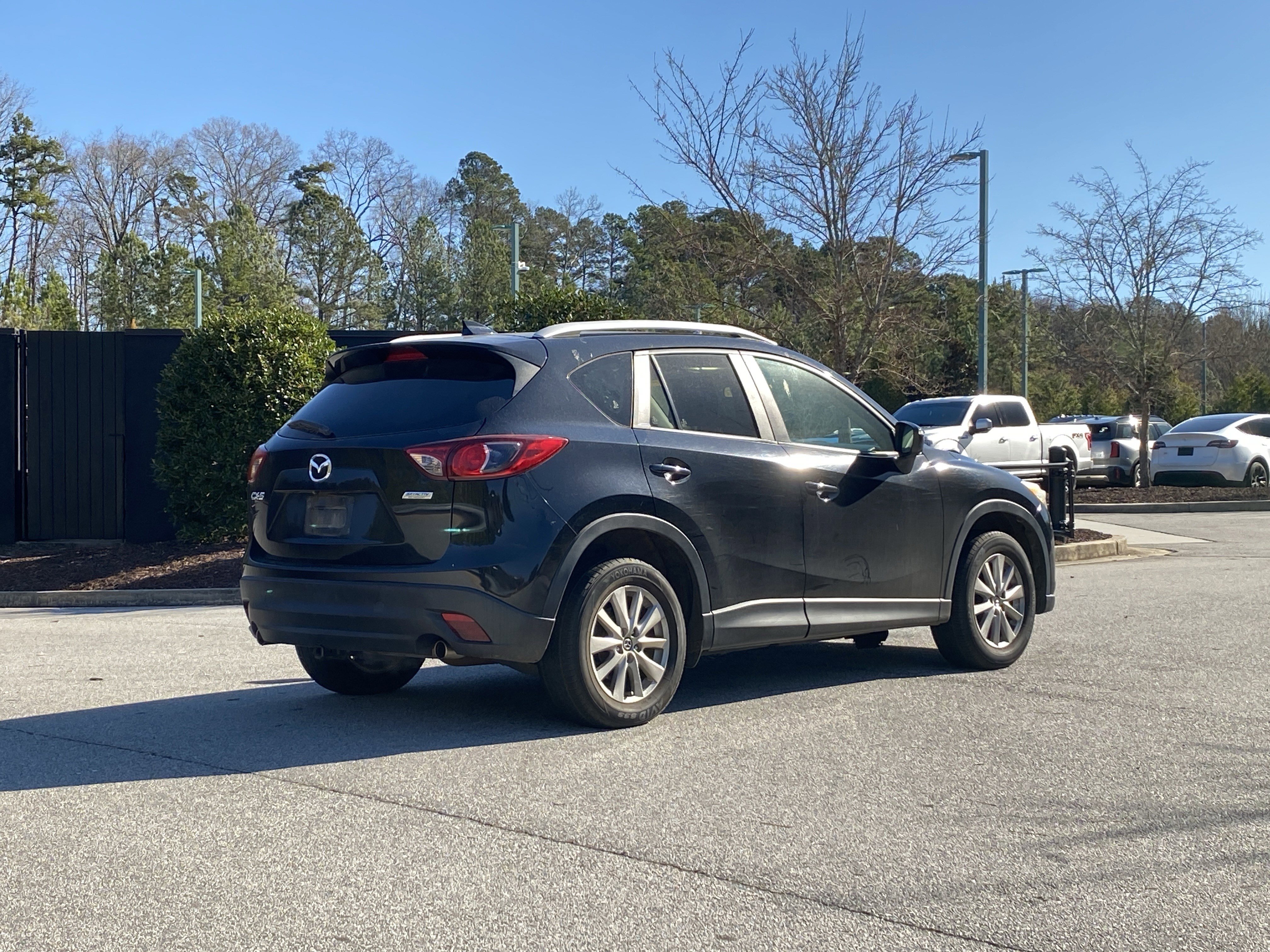 Used 2016 MAZDA CX-5 Touring image 3
