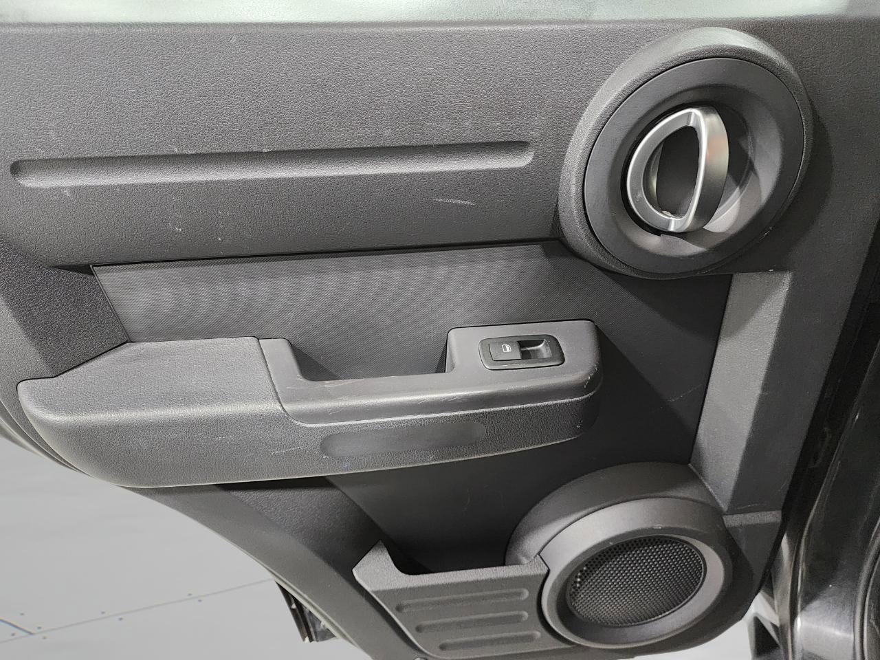 Used 2011 Dodge Nitro SE image 26