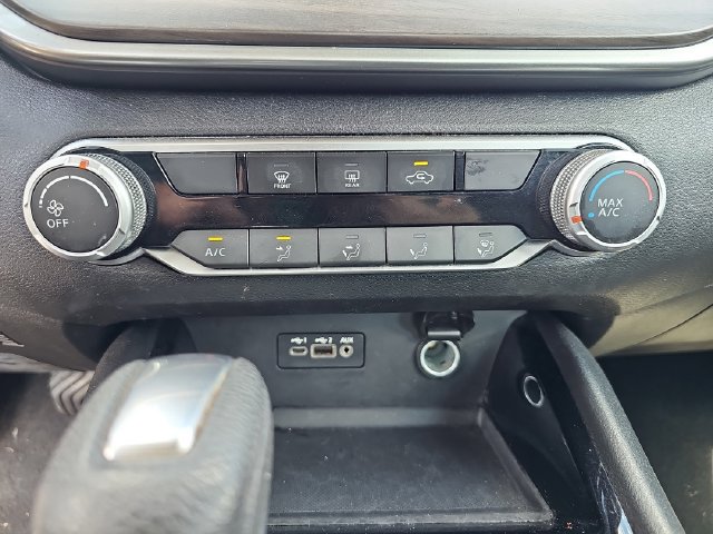 Used 2024 Nissan Altima 2.5 SV FWD image 23