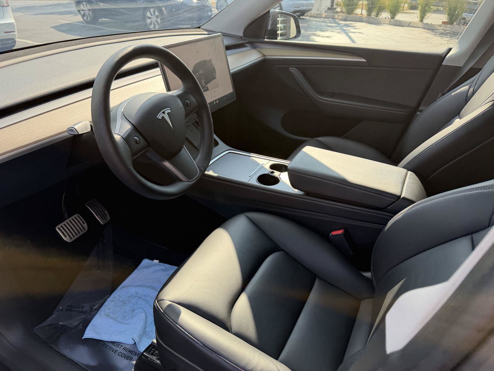 Used 2023 Tesla Model Y Long Range AWD/4WD image 12