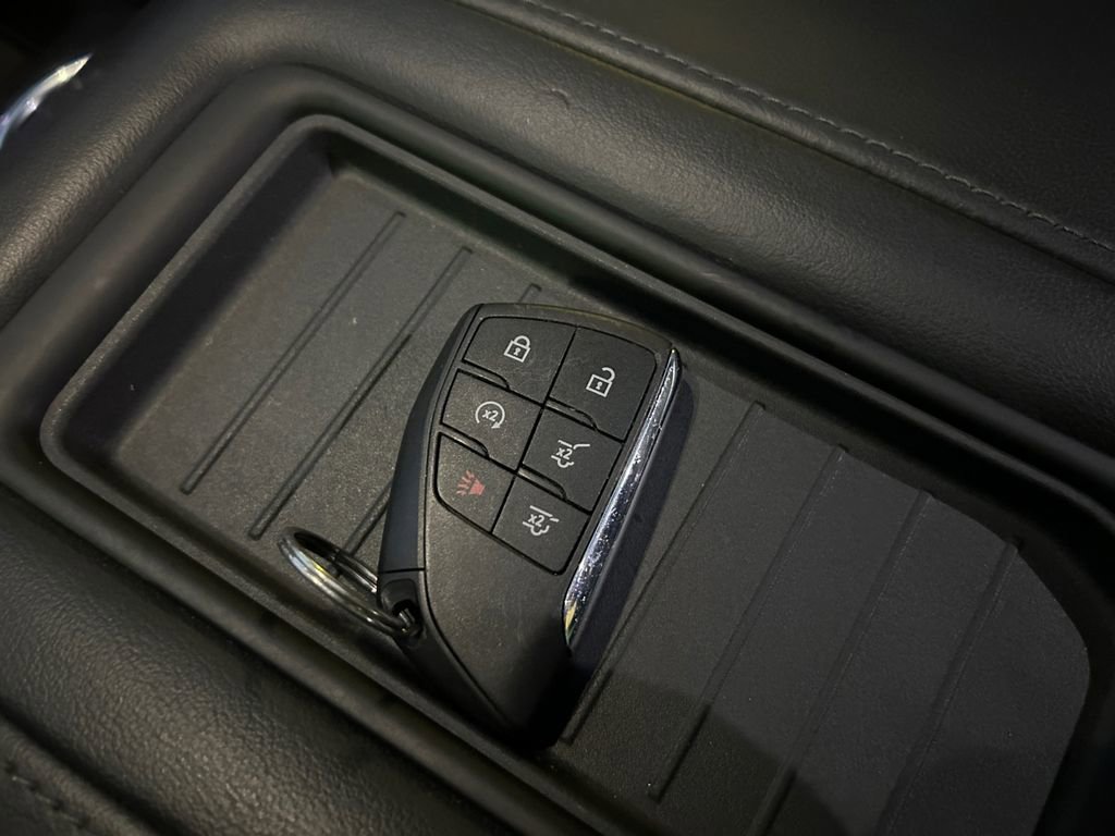 Used 2023 Chevrolet Tahoe Z71 AWD/4WD image 33