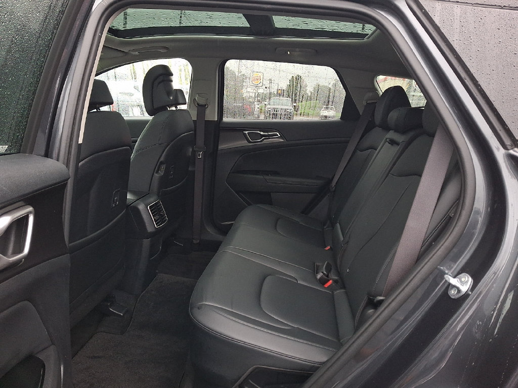 Certified 2024 Kia Sportage EX w/ EX Premium Package AWD/4WD image 12