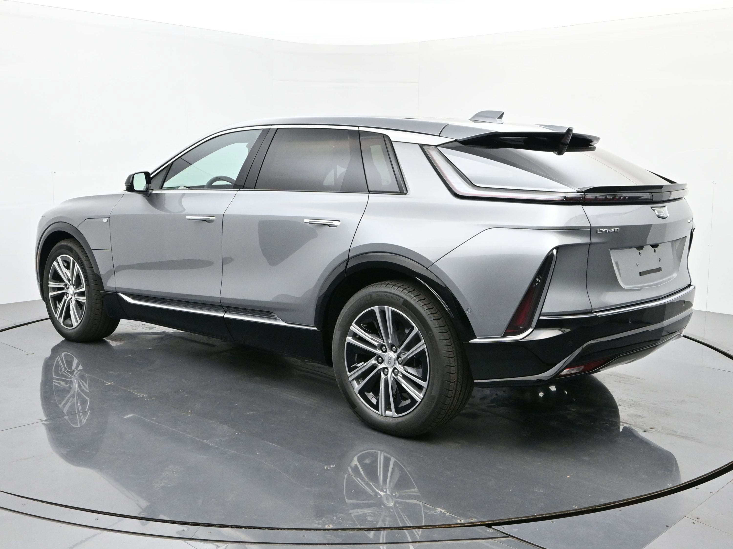 New 2025 Cadillac Lyriq Luxury image 3