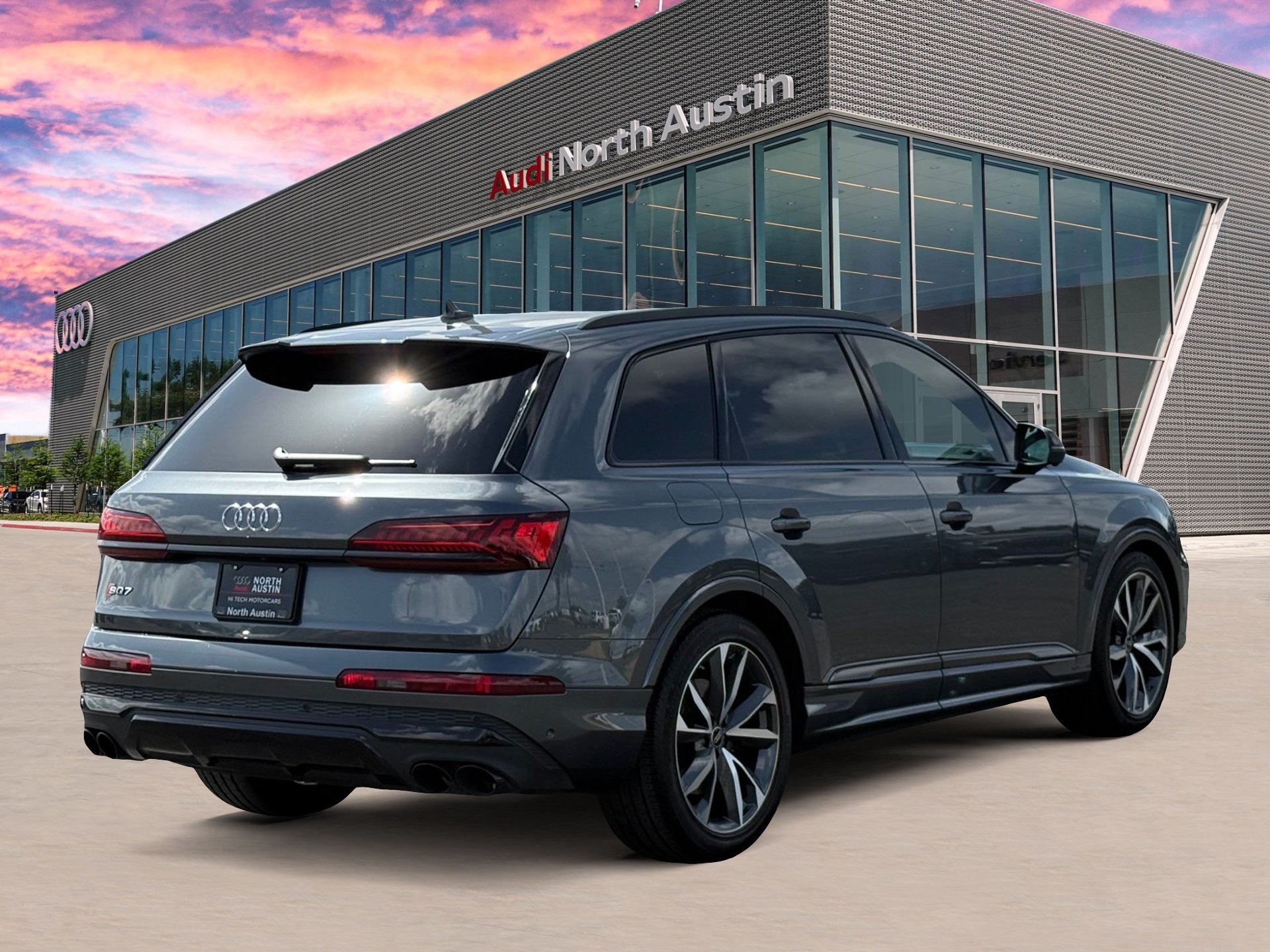 Used 2024 Audi SQ7 Premium Plus w/ Carbon Package AWD/4WD image 5