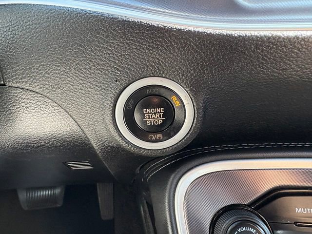 Used 2021 Dodge Challenger SXT RWD image 27