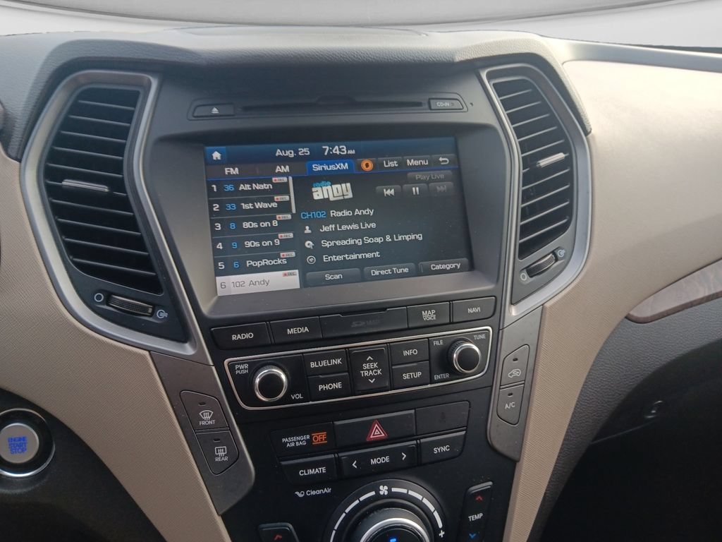 Used 2018 Hyundai Santa Fe Sport w/ 2.0T Ultimate Tech Package 05 AWD/4WD image 17