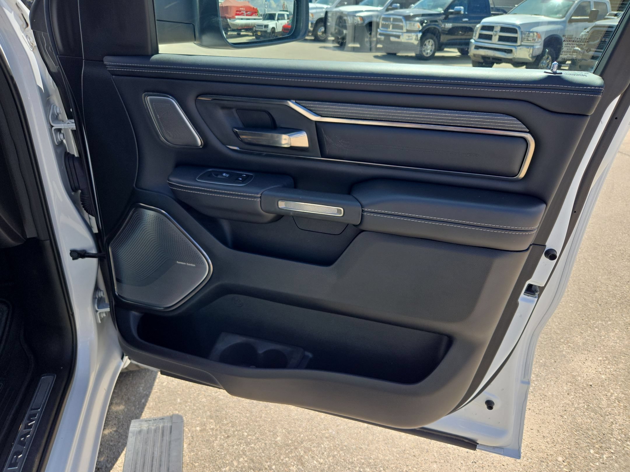Used 2020 RAM 1500 Limited AWD/4WD image 29