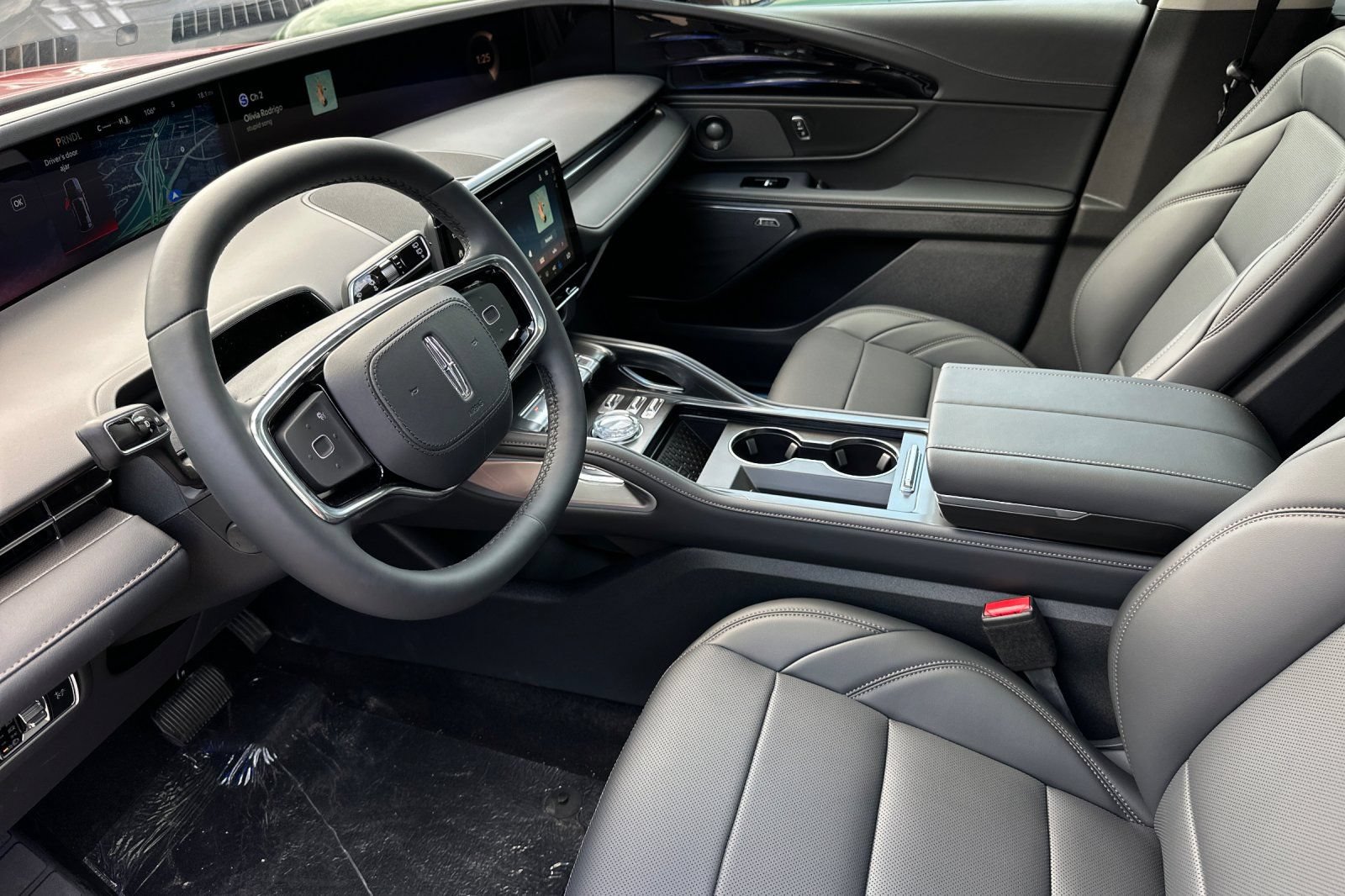New 2026 Lincoln Nautilus Premier w/ Equipment Group 102A AWD/4WD image 9