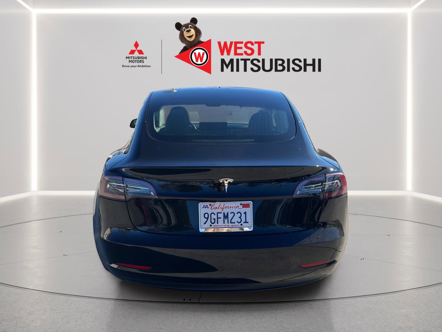 Used 2019 Tesla Model 3 Standard Range Plus image 5