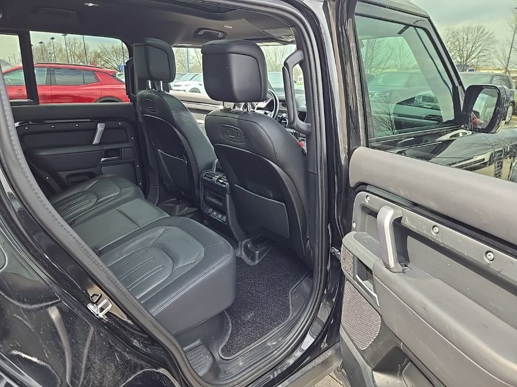 Used 2022 Land Rover Defender 110 X-Dynamic HSE image 19