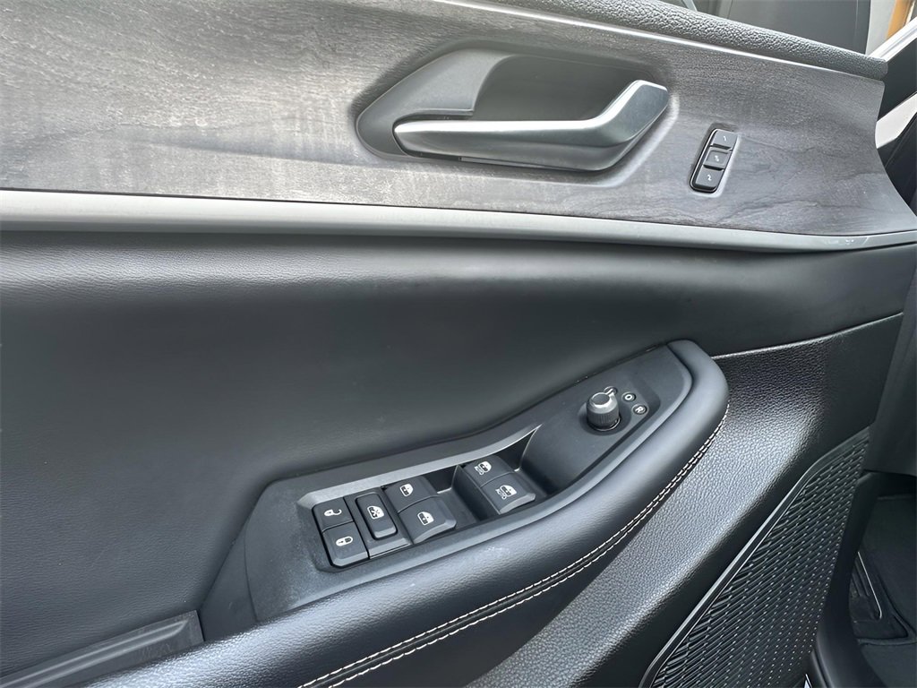 Used 2023 Jeep Grand Cherokee Limited image 14