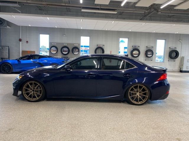 Used 2017 Lexus IS 300 300 w/ Premium Package image 10
