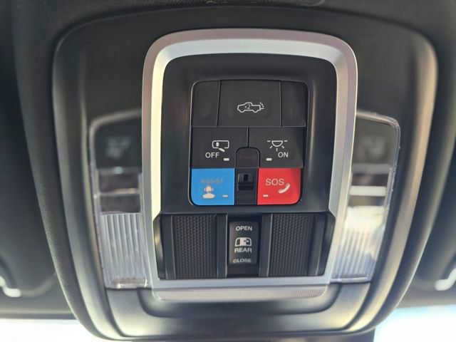 Used 2025 RAM 2500 Laramie w/ Sport Appearance Package AWD/4WD image 30