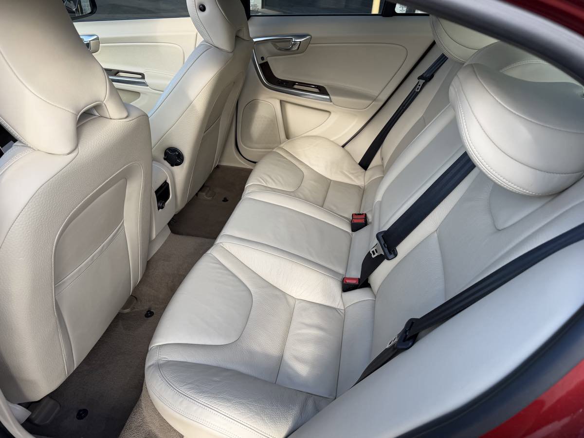 Used 2014 Volvo S60 T5 image 15