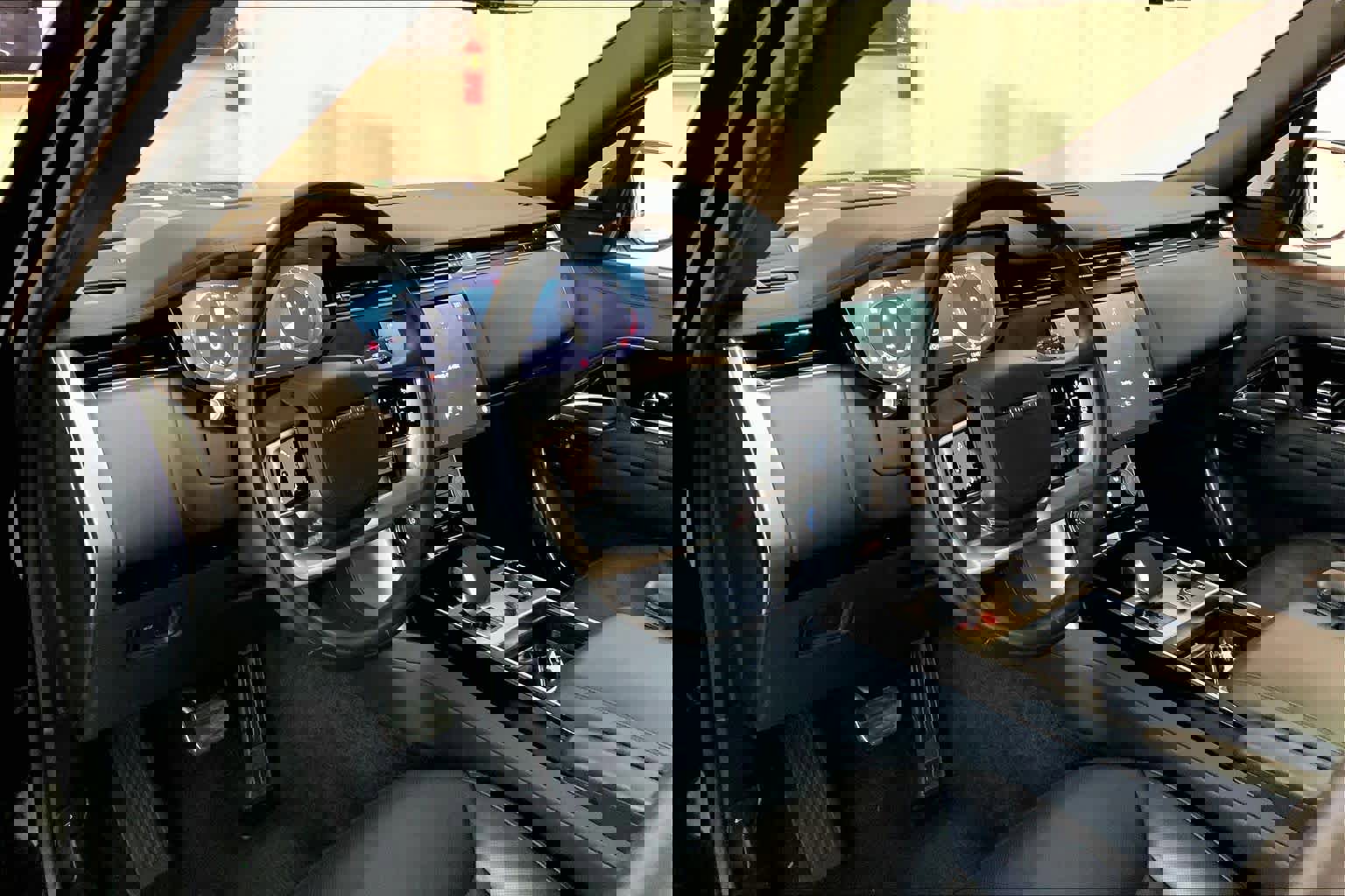 Used 2023 Land Rover Range Rover SE AWD/4WD image 18