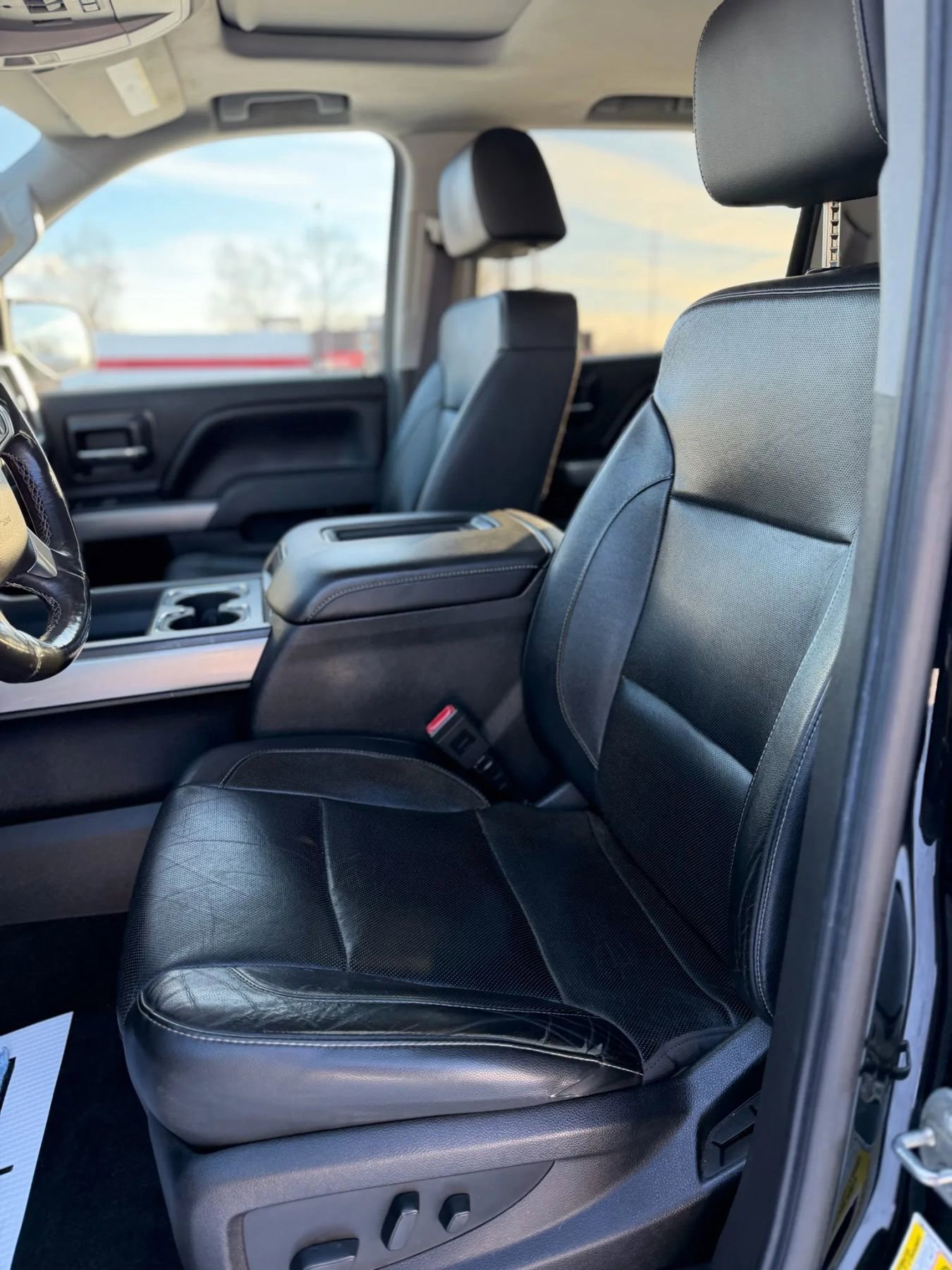 Used 2017 Chevrolet Silverado 1500 LTZ Z71 image 10