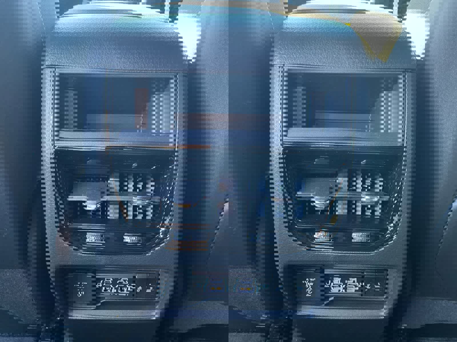 New 2025 Jeep Grand Cherokee Limited w/ Trailer Tow Package image 27