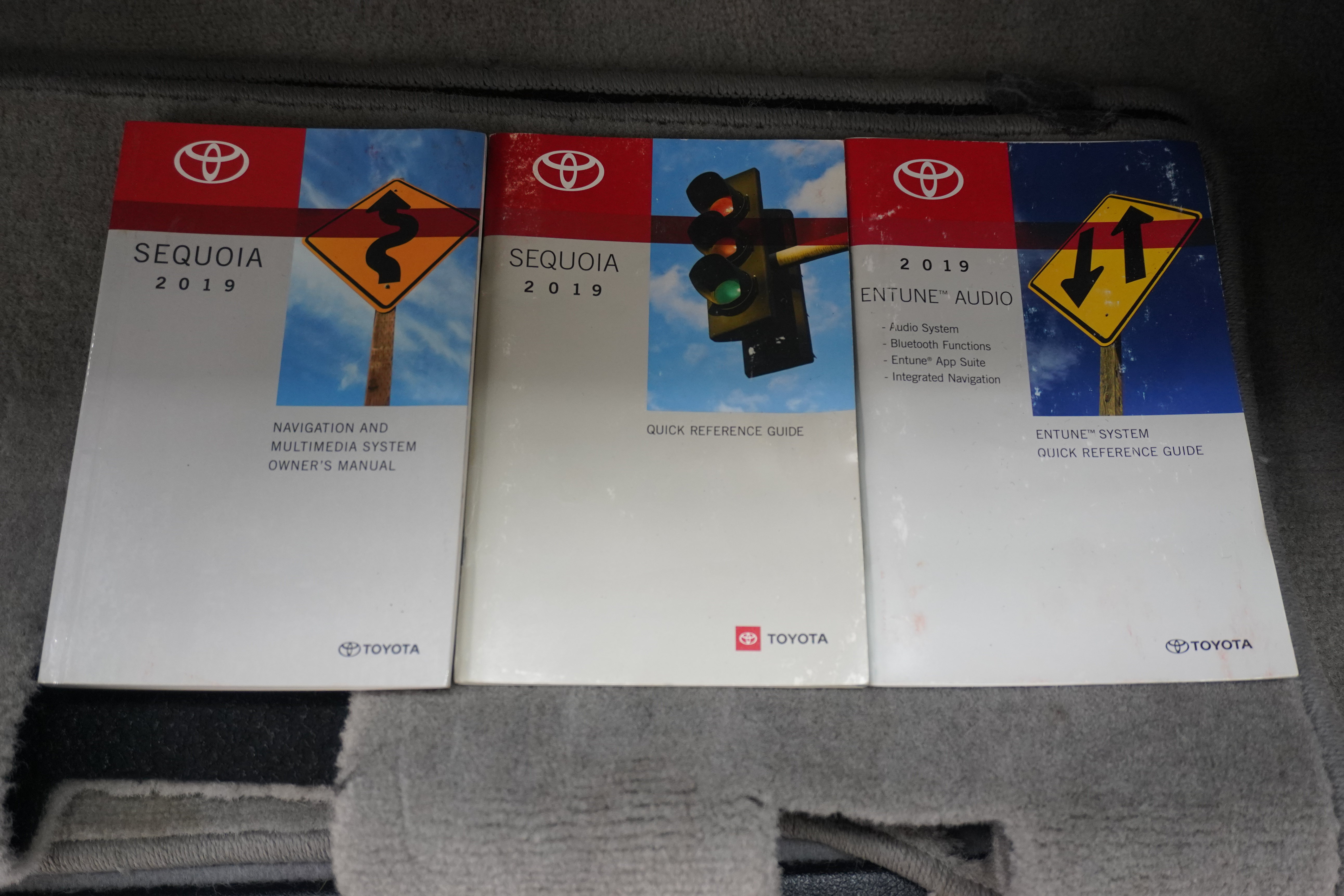 Used 2019 Toyota Sequoia SR5 RWD image 26