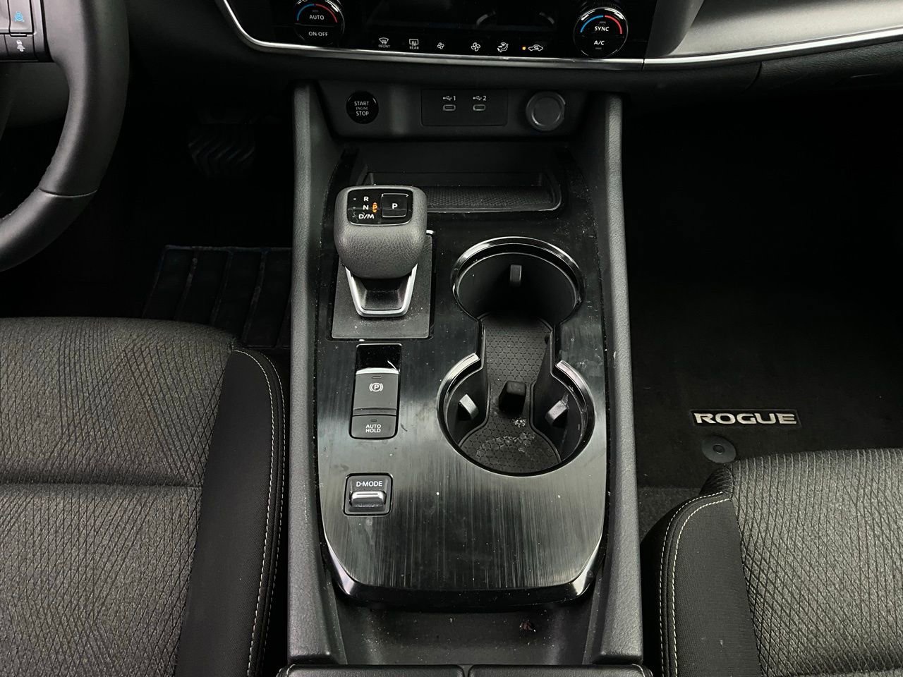 Used 2025 Nissan Rogue SV FWD image 15