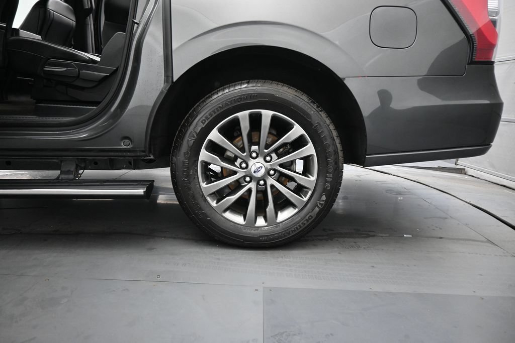 Used 2020 Ford Expedition Max Limited RWD image 19