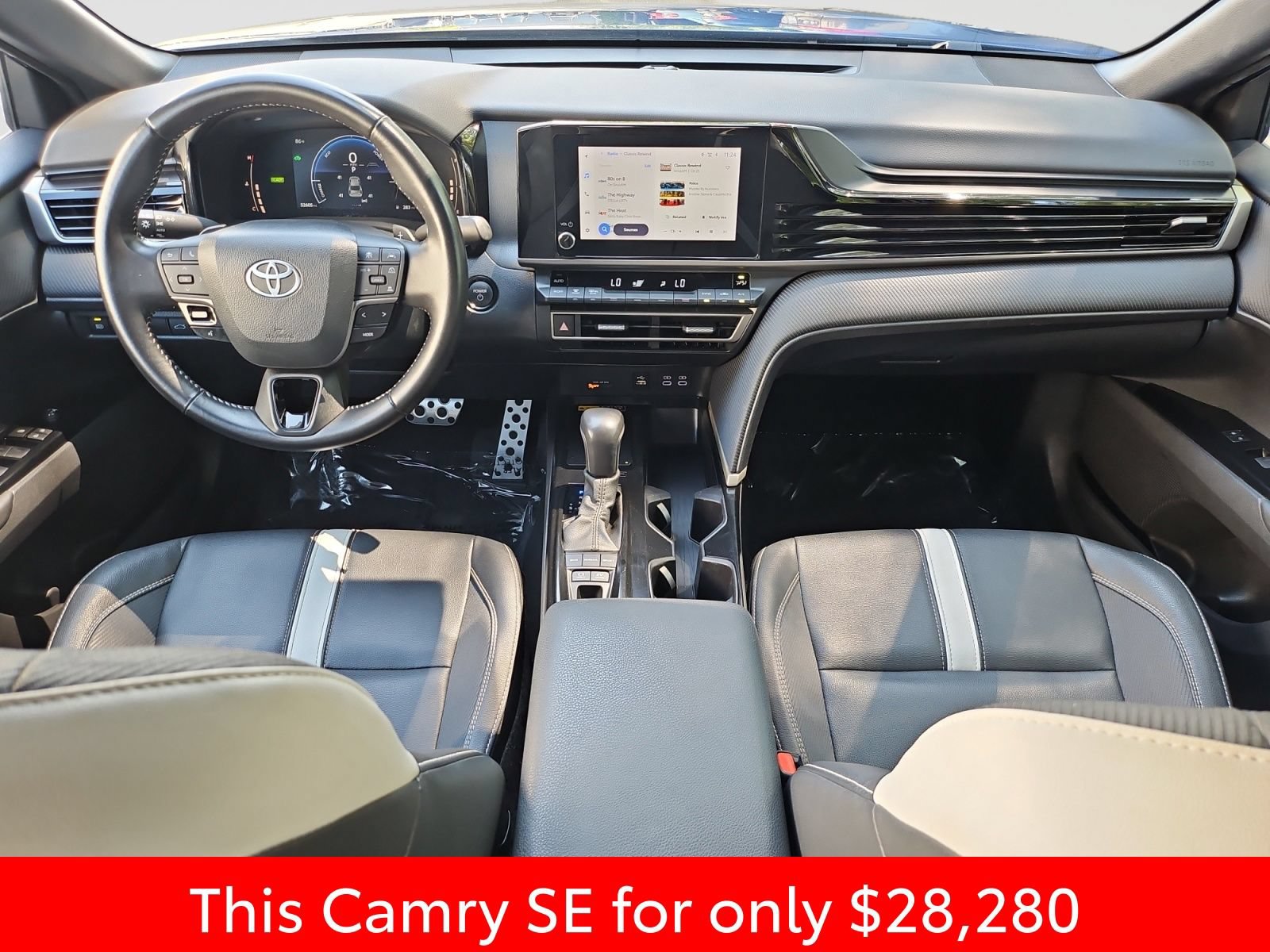 Used 2025 Toyota Camry SE FWD image 16
