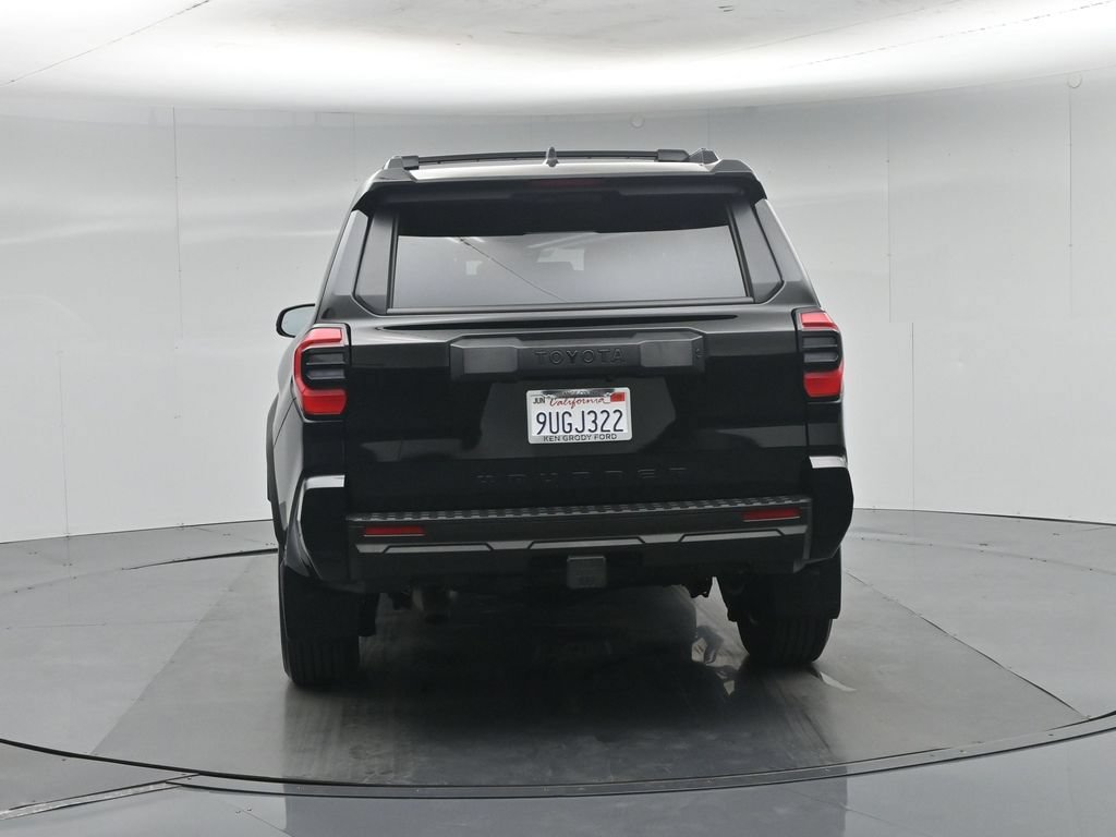 Used 2025 Toyota 4Runner SR5 AWD/4WD image 32