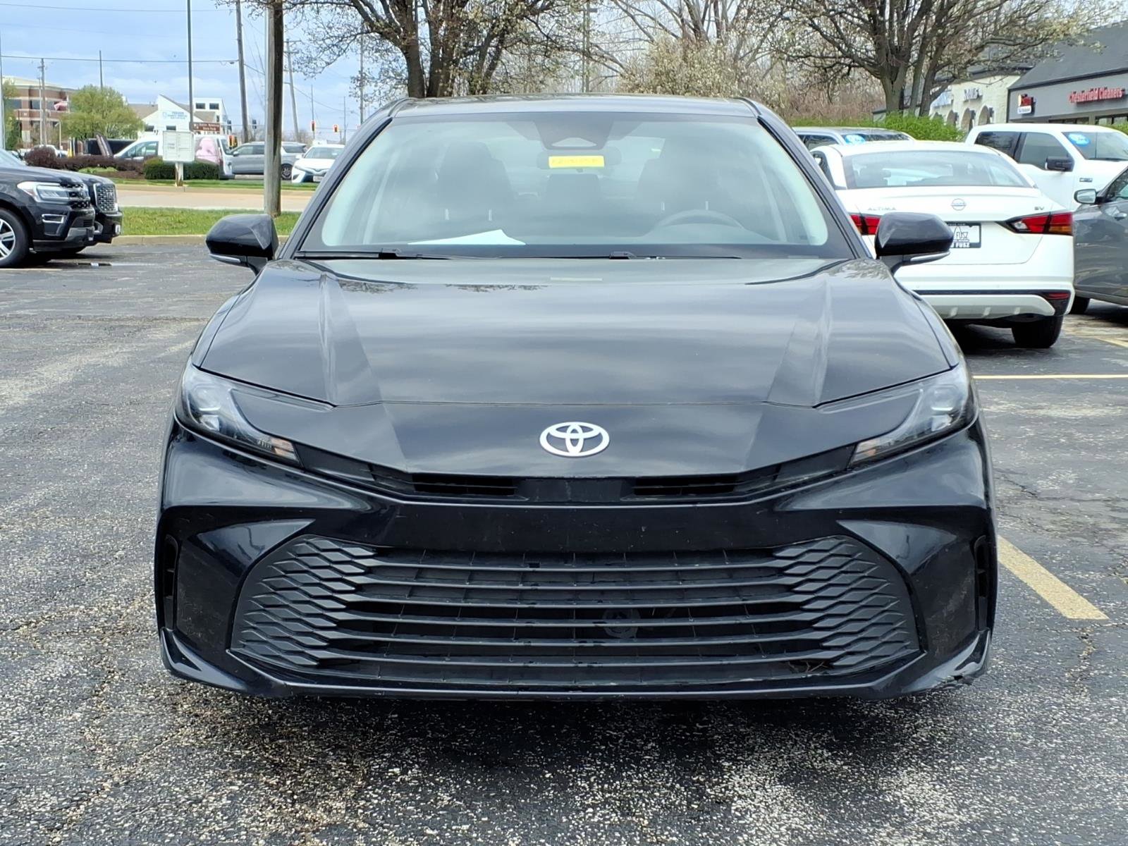 Used 2025 Toyota Camry LE image 35