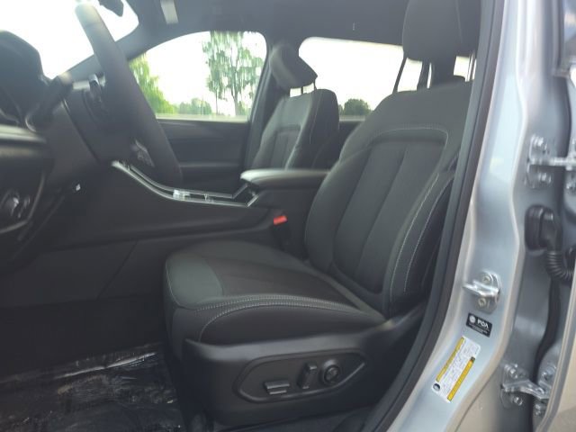 New 2025 Jeep Grand Cherokee L Laredo w/ Luxury Tech Group I image 9