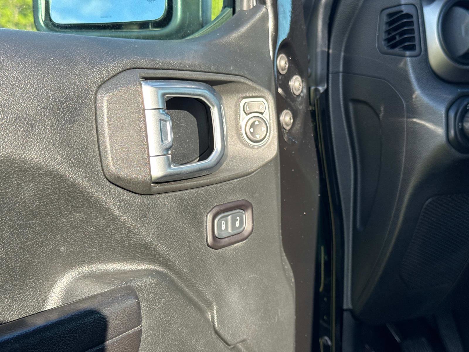 Used 2019 Jeep Wrangler Unlimited Sport S image 18