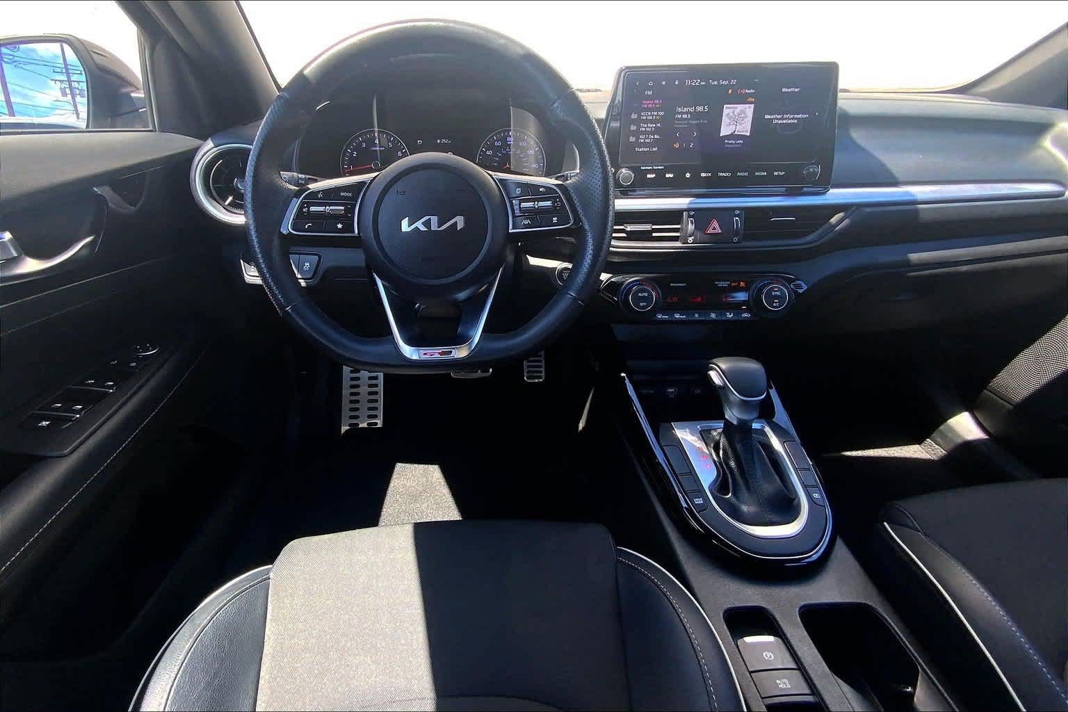 Used 2023 Kia Forte GT-Line w/ GT-Line Premium Package FWD image 14