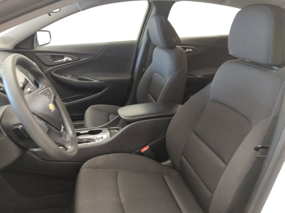 Used 2023 Chevrolet Malibu LS FWD image 17