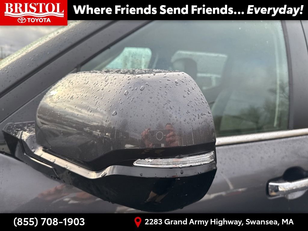 Used 2024 Toyota Tundra Limited image 14