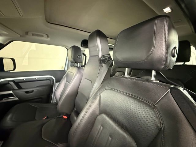 Used 2021 Land Rover Defender 90 First Edition image 5