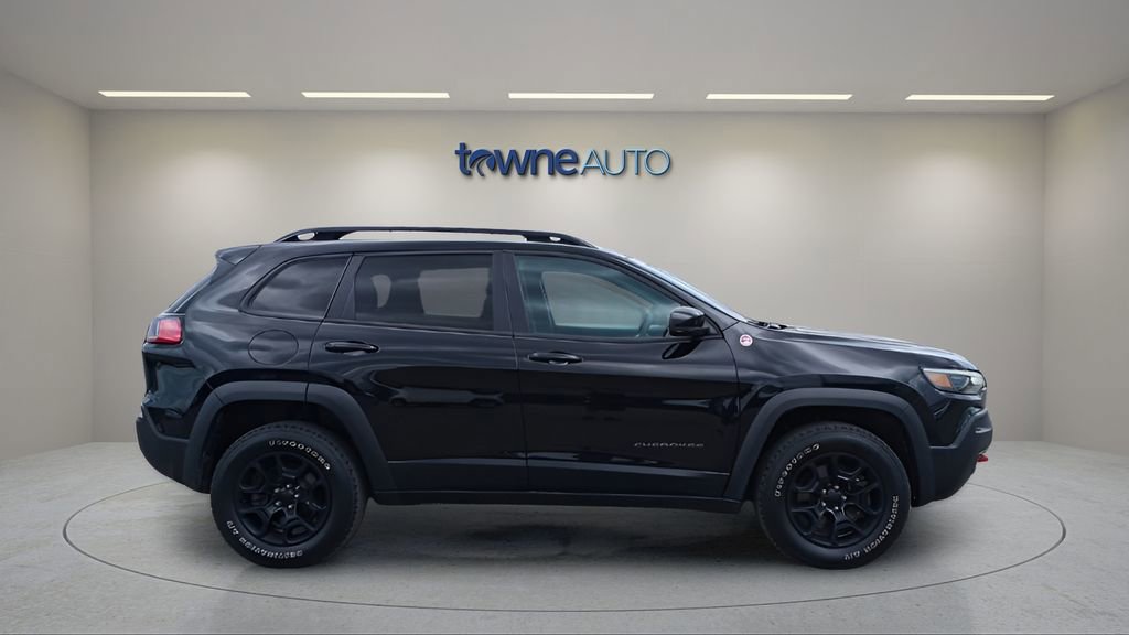 Used 2022 Jeep Cherokee Trailhawk w/ Trailer Tow Group AWD/4WD image 6